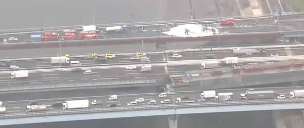 事故が起きた市川大橋の画像