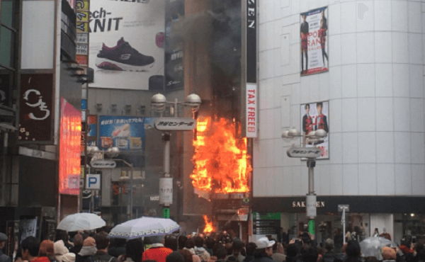 渋谷センター街で火事 ビル2階の居酒屋から出火 大量の黒煙あがり騒然 ニュース速報japan
