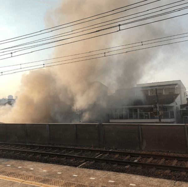 今里駅付近で火事 近鉄大阪線が沿線火災で遅延の可能性 構内に煙充満 ニュース速報japan
