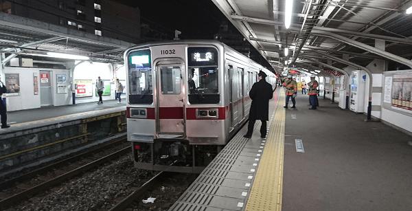 東武練馬駅で人身事故 スカートにバッグ引っ掛かってる 東上線遅延 ニュース速報japan 東武練馬駅で人身事故 スカートにバッグ引っ掛かってる 東上線遅延 ニュース速報japan