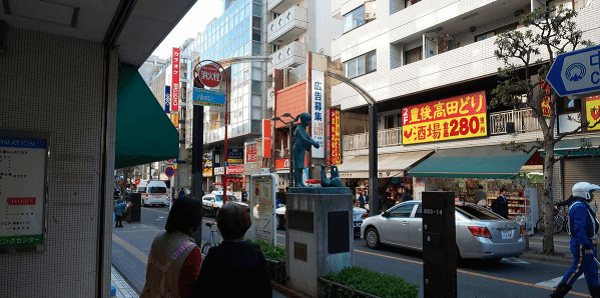 三鷹市のダイソーで殺人未遂事件 60代女が店員を刺傷 警察が身柄確保 ニュース速報japan