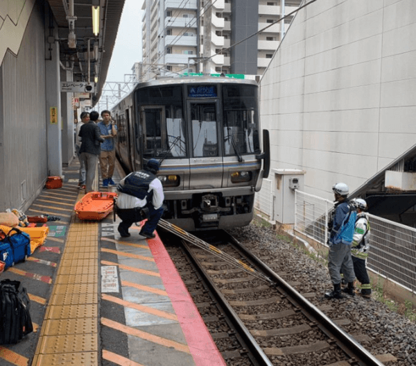 南草津駅で人身事故「30代位の男性が飛び込んだ」琵琶湖線遅延 自殺か
